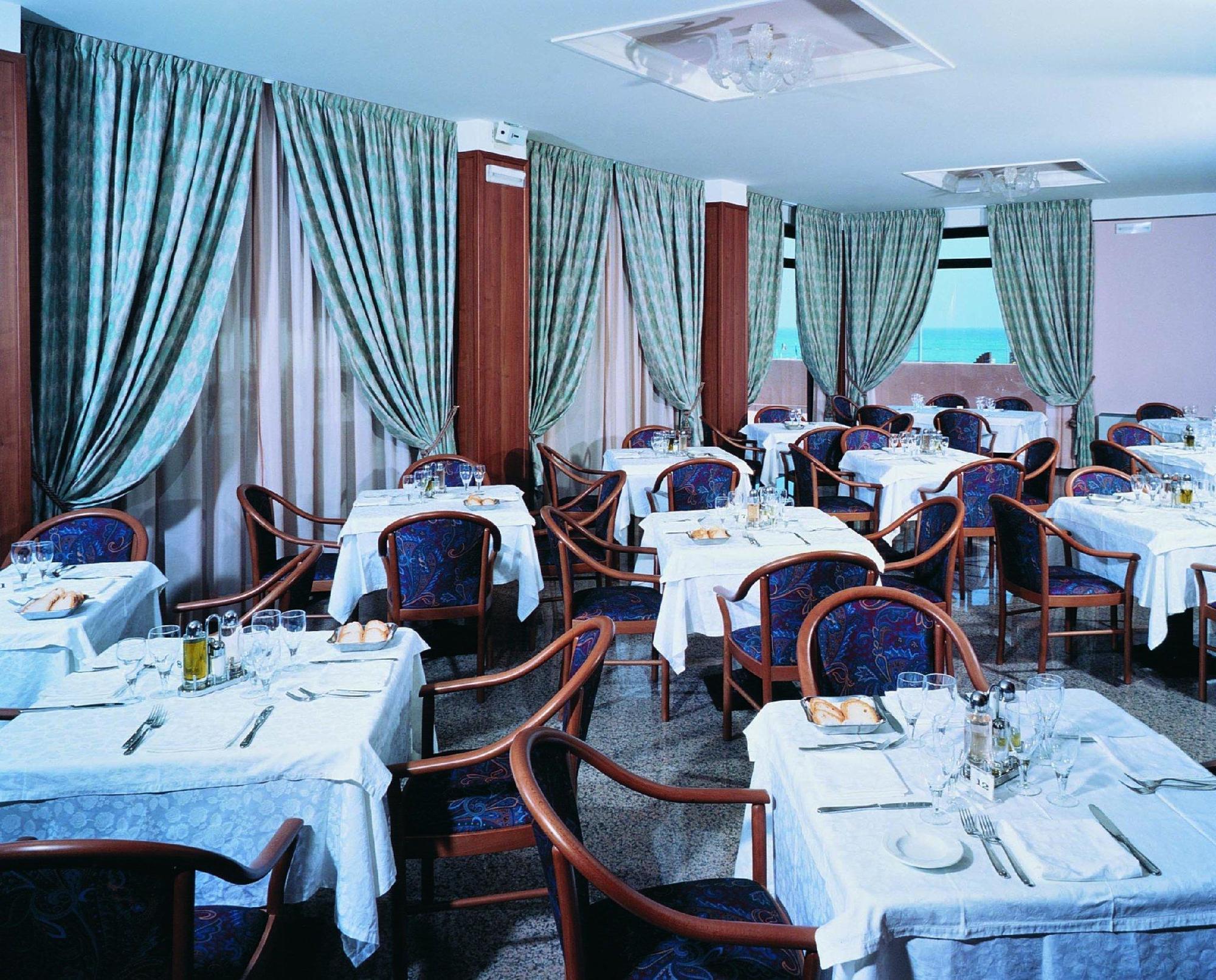 Hotel Rossini Pesaro Restaurante foto